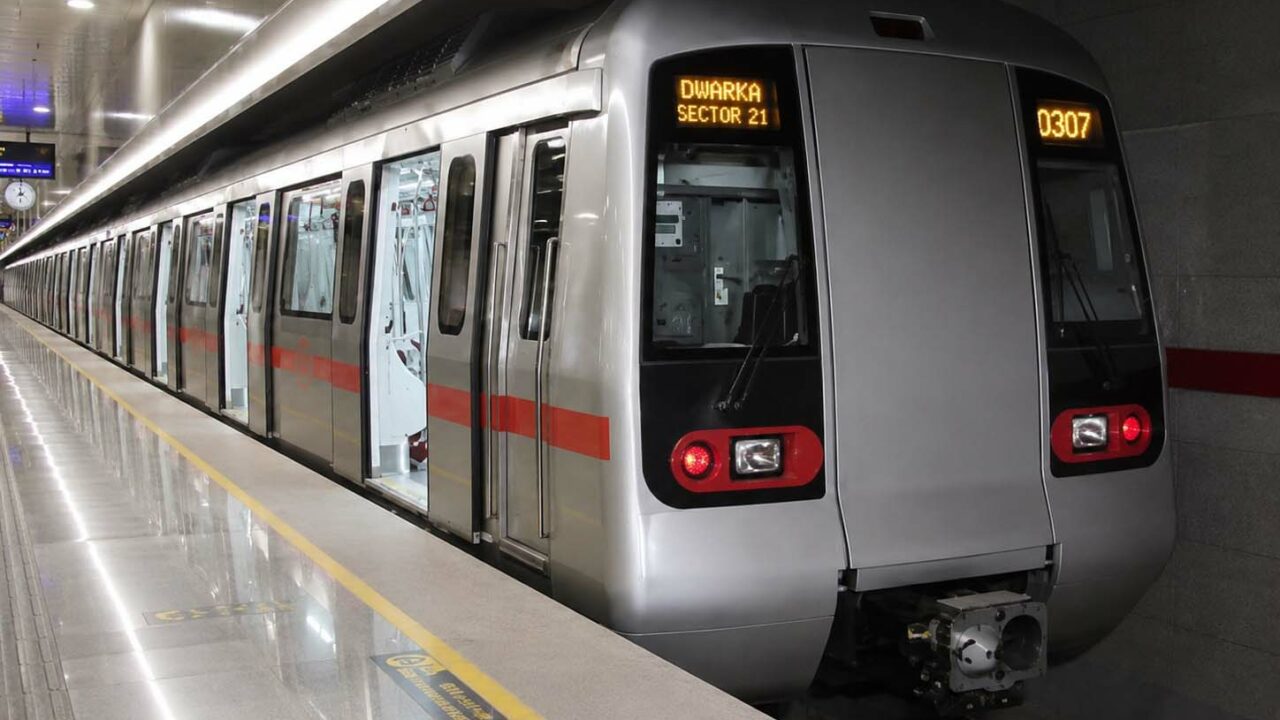 दिल्ली में 17 मेट्रो स्टेशन आज सुबह 7:30 बजे से बंद