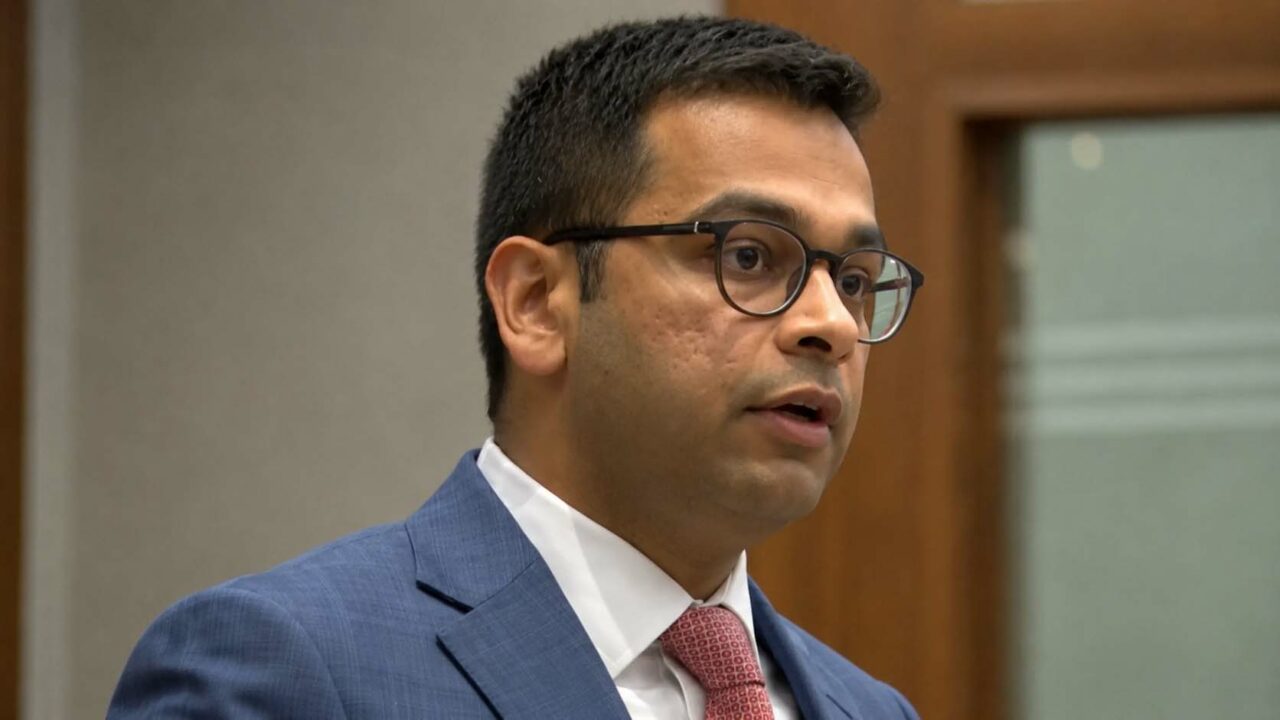 अस्पताल के शौचालय में महिलाओं की गुप्त रिकॉर्डिंग, भारतीय मूल के डॉक्टर को जेल